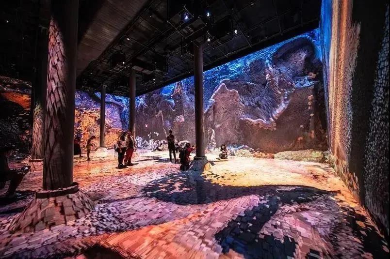 新媒體藝術(shù)裝置營造的沉浸式氛圍(圖21)