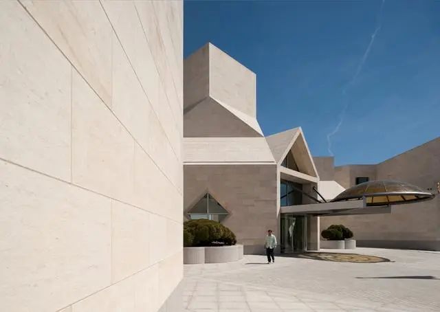 拜登當(dāng)選，中國駐美大使館來了(圖1)