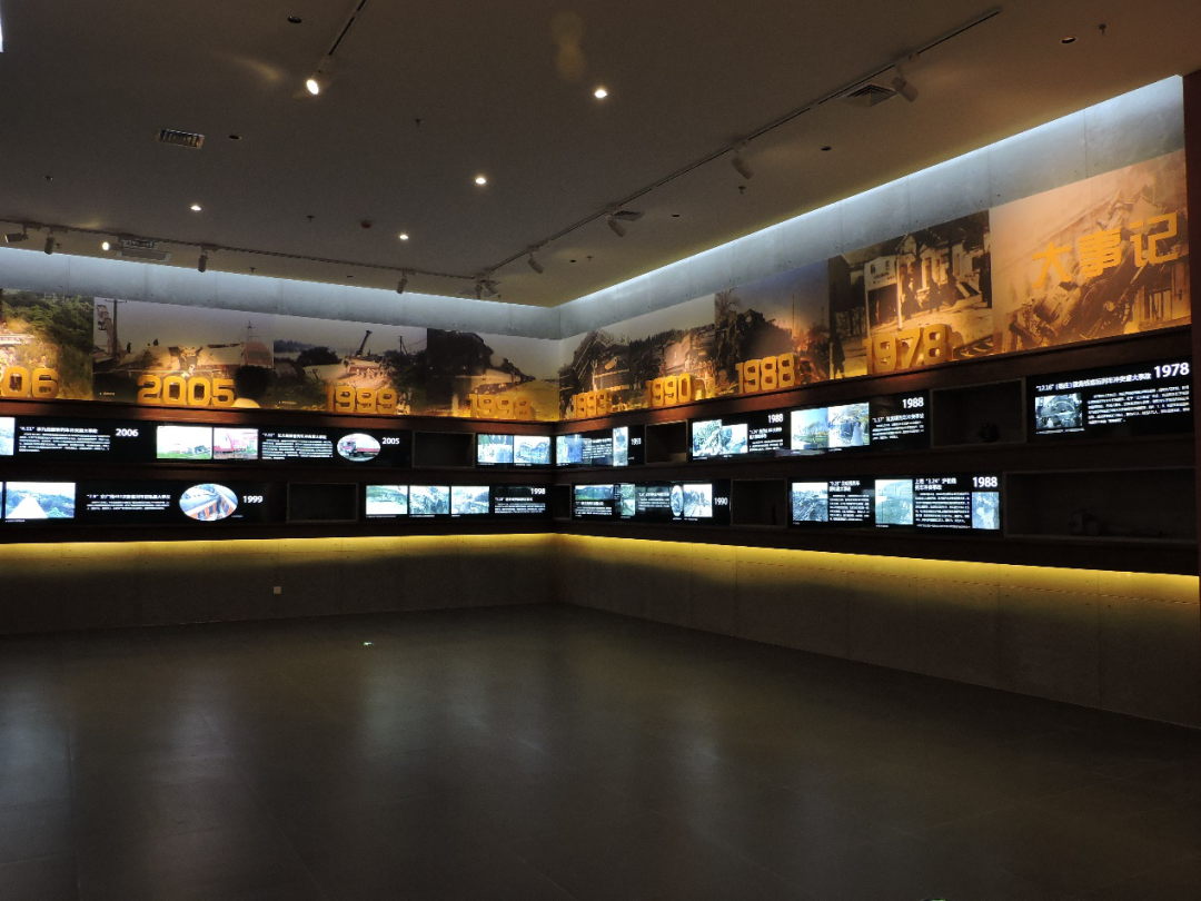 圣誕禮物來(lái)襲～哈爾濱鐵路安全警示教育館榮獲【銀展獎(jiǎng)】(圖18)