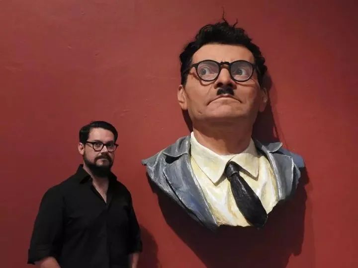 又見(jiàn)“陰間設(shè)計(jì)”！西班牙河道驚現(xiàn)人頭雕像~(圖15)